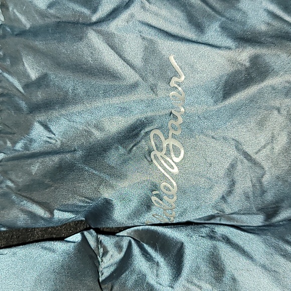 Eddie Bauer.  Lightweight puffer parka. Full-zip. Like-new.  Women's size Small. - Picture 4 of 16